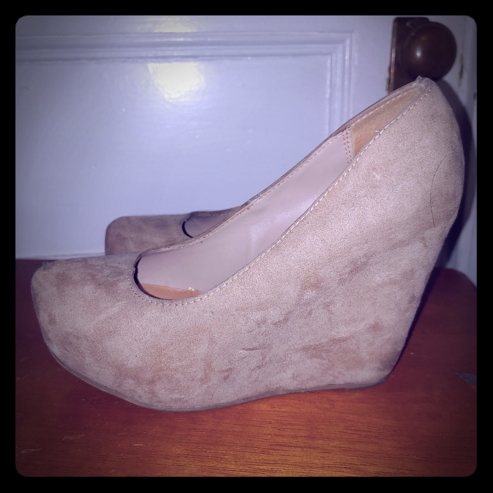 Beige Wedges!